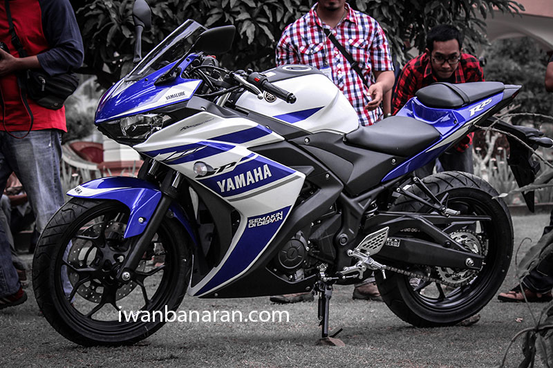 Yamaha_YZF_R25-231